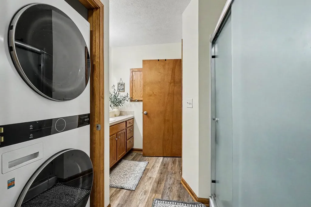 321 Nestlewood Drive Holland Charter Township MI 49424