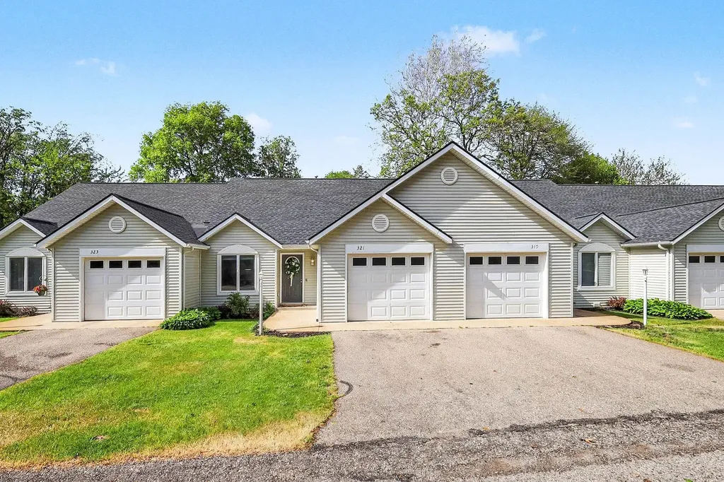321 Nestlewood Drive Holland Charter Township MI 49424