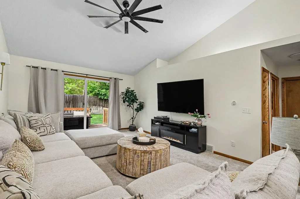 321 Nestlewood Drive Holland Charter Township MI 49424