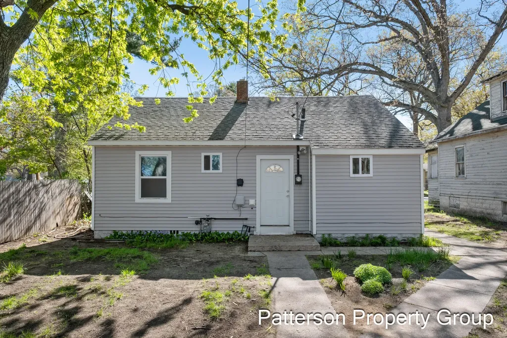 2107 8th Street Muskegon Heights City MI 49444