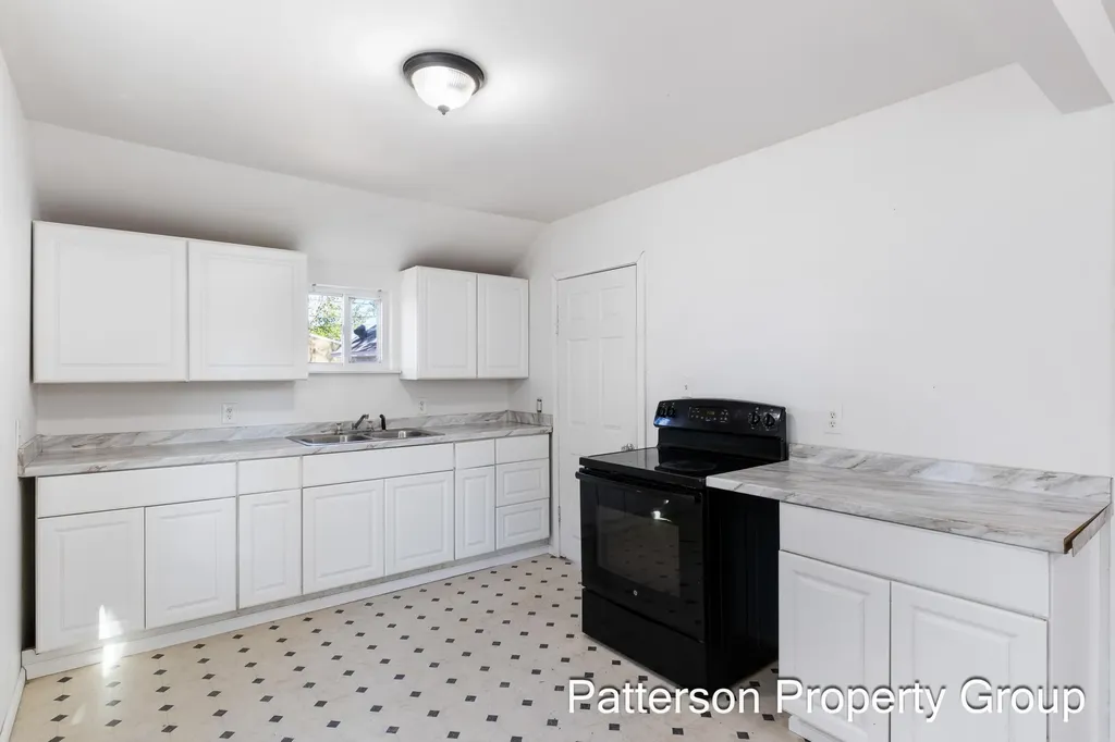 2107 8th Street Muskegon Heights City MI 49444