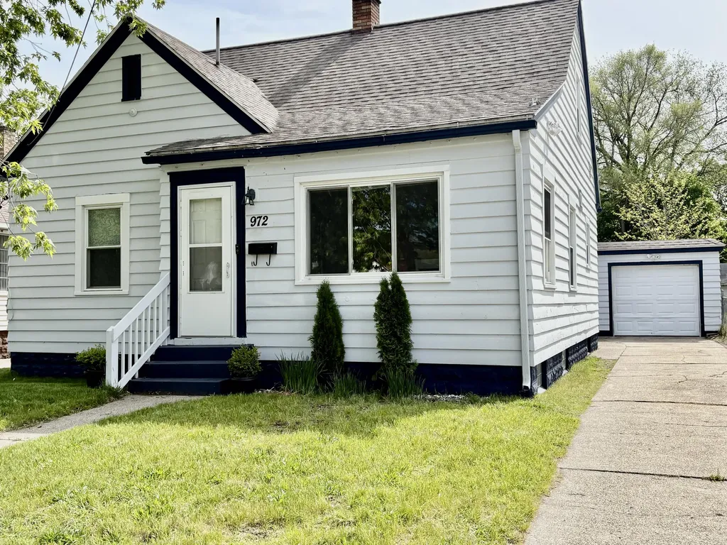 972 Stevens Street Muskegon City MI 49442