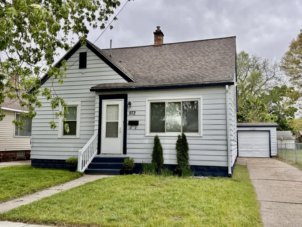 972 Stevens Street Muskegon City MI 49442