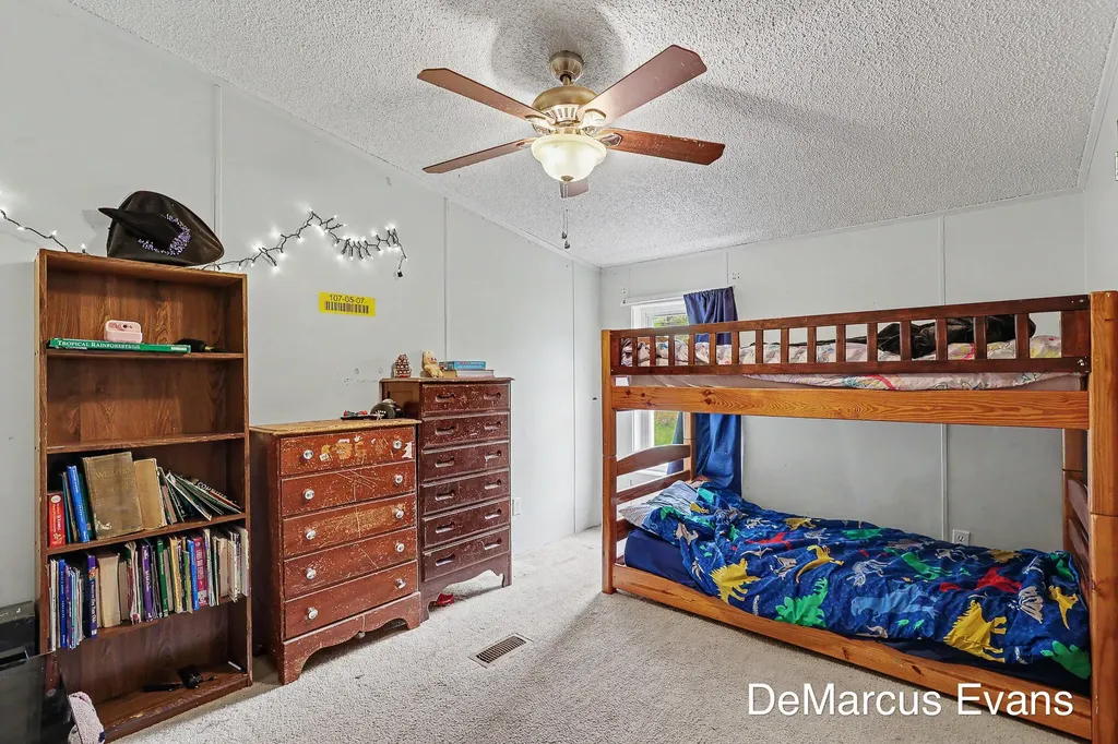 1575 S Brooks Road Muskegon Charter Township MI 49442