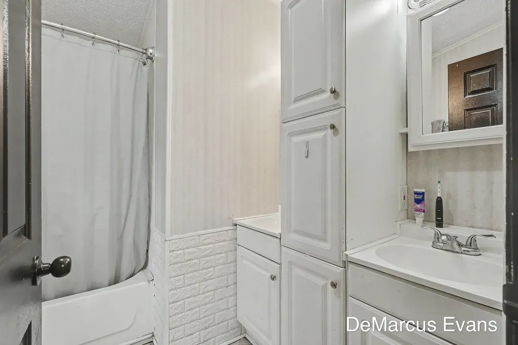 1575 S Brooks Road Muskegon Charter Township MI 49442