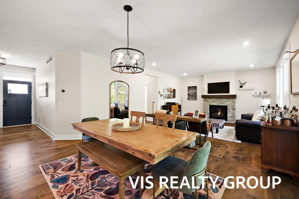 6318 Eaglewood Drive Blendon Township MI 49426