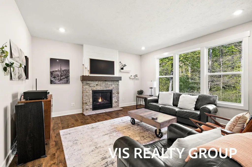 6318 Eaglewood Drive Blendon Township MI 49426
