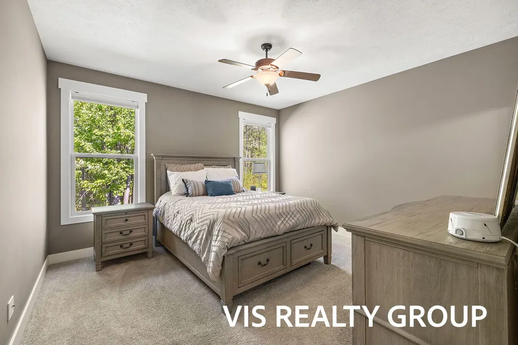 6318 Eaglewood Drive Blendon Township MI 49426