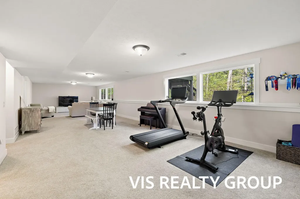 6318 Eaglewood Drive Blendon Township MI 49426