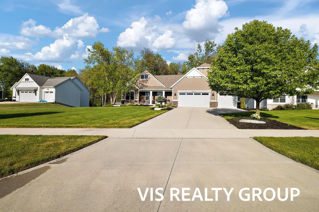 6318 Eaglewood Drive Blendon Township MI 49426