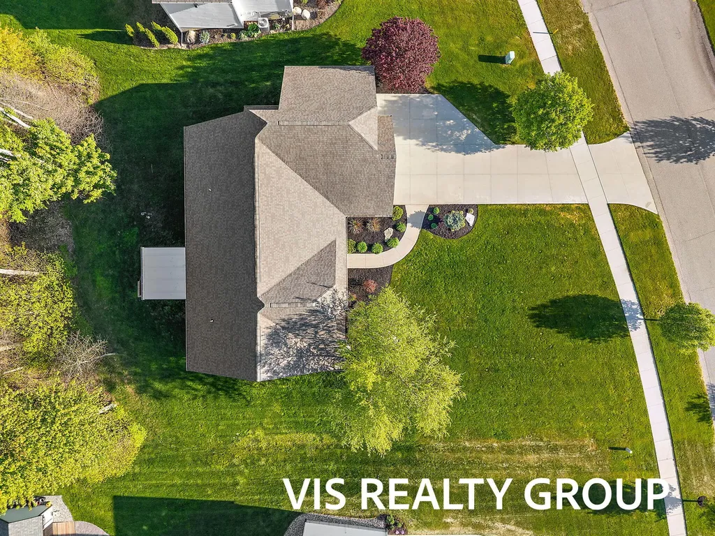 6318 Eaglewood Drive Blendon Township MI 49426