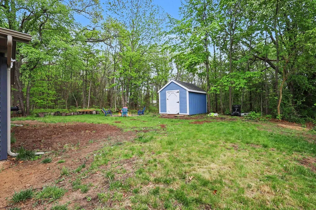 2061 Southland Drive Muskegon Charter Township MI 49442