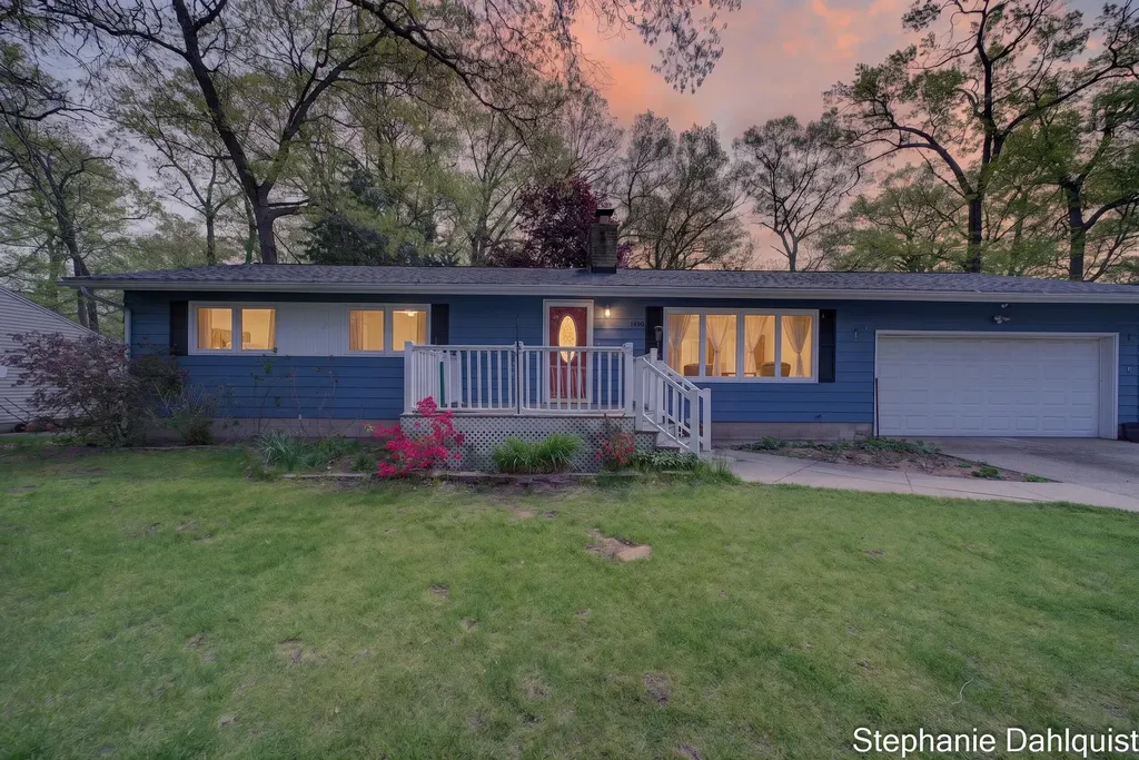 1490 Sunview Street Laketon Township MI 49445
