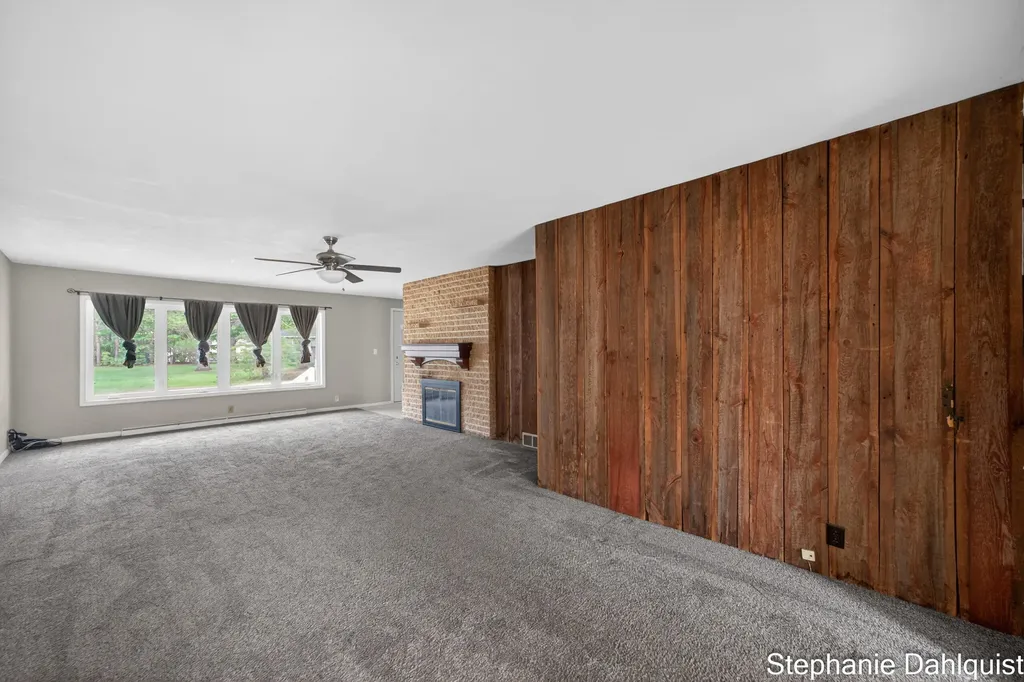 1490 Sunview Street Laketon Township MI 49445