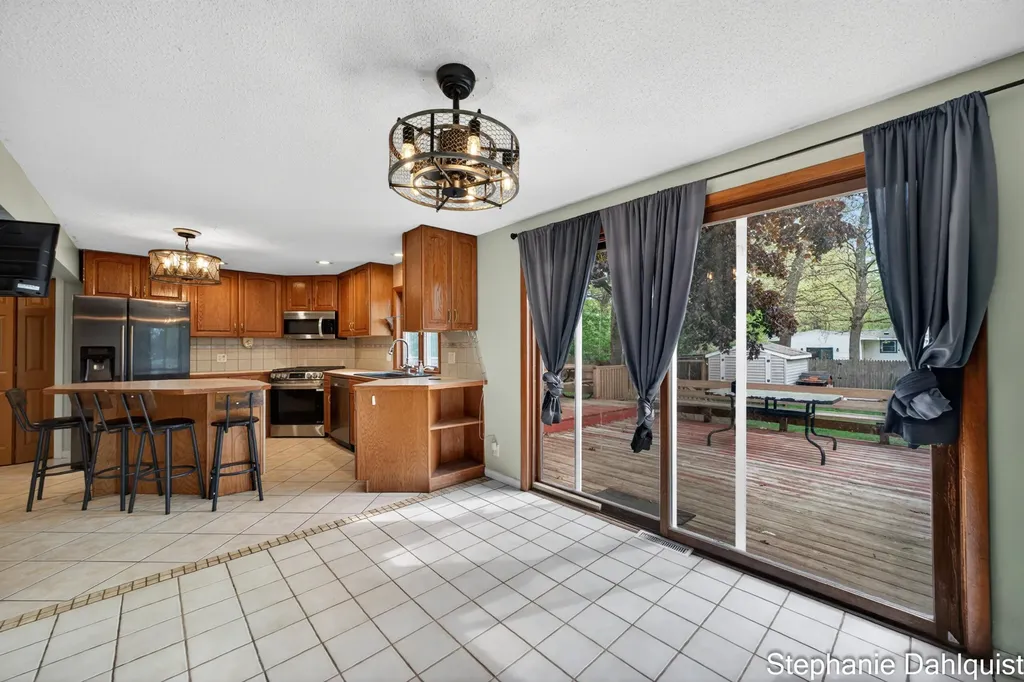 1490 Sunview Street Laketon Township MI 49445