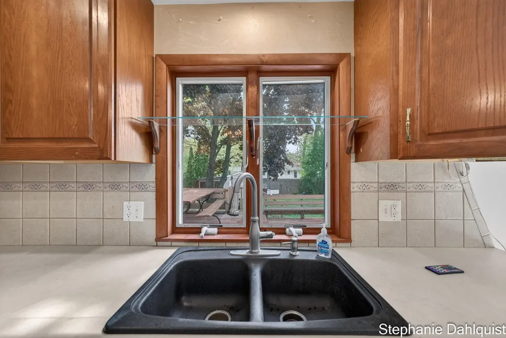1490 Sunview Street Laketon Township MI 49445
