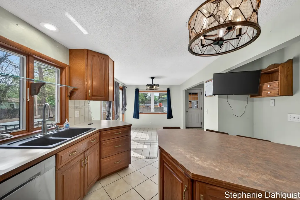 1490 Sunview Street Laketon Township MI 49445