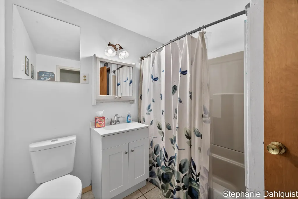 1490 Sunview Street Laketon Township MI 49445