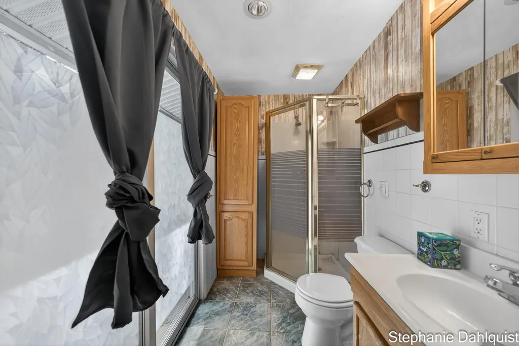 1490 Sunview Street Laketon Township MI 49445