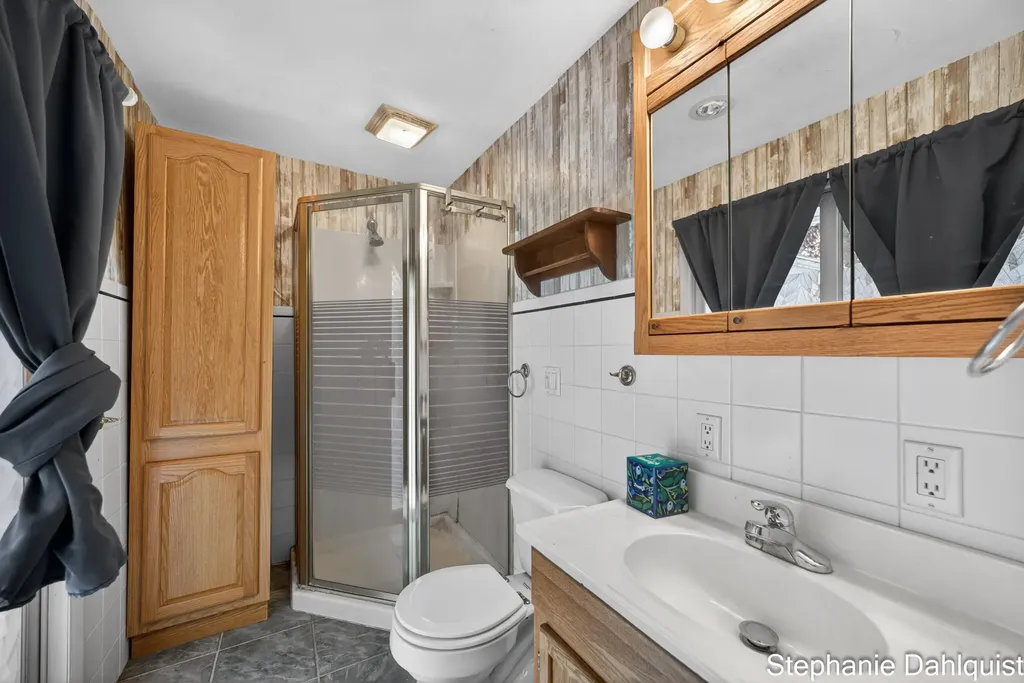 1490 Sunview Street Laketon Township MI 49445