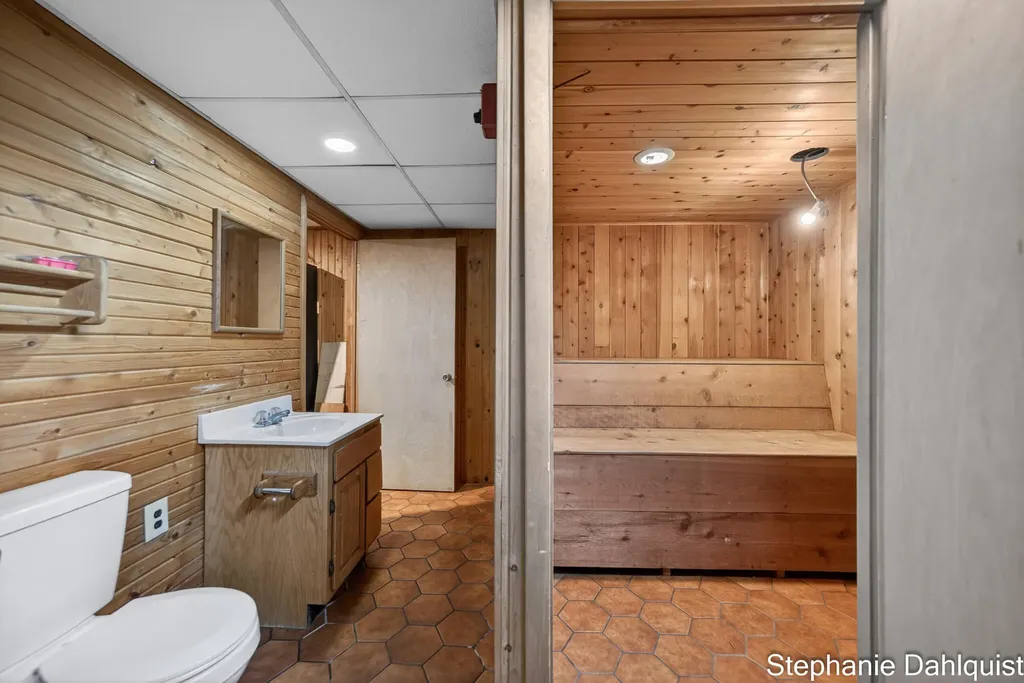 1490 Sunview Street Laketon Township MI 49445