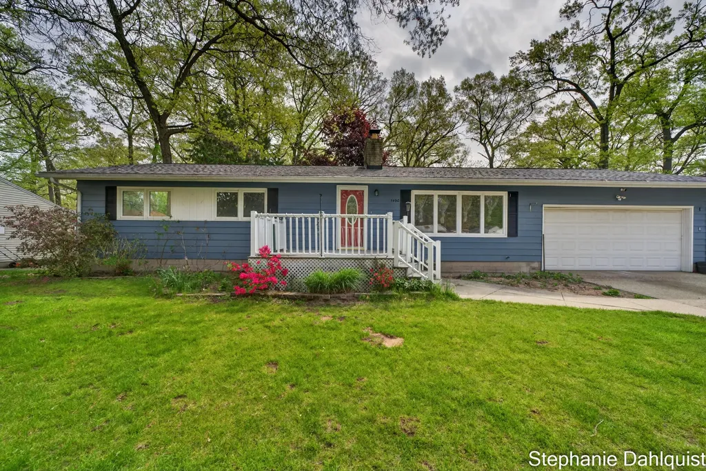 1490 Sunview Street Laketon Township MI 49445