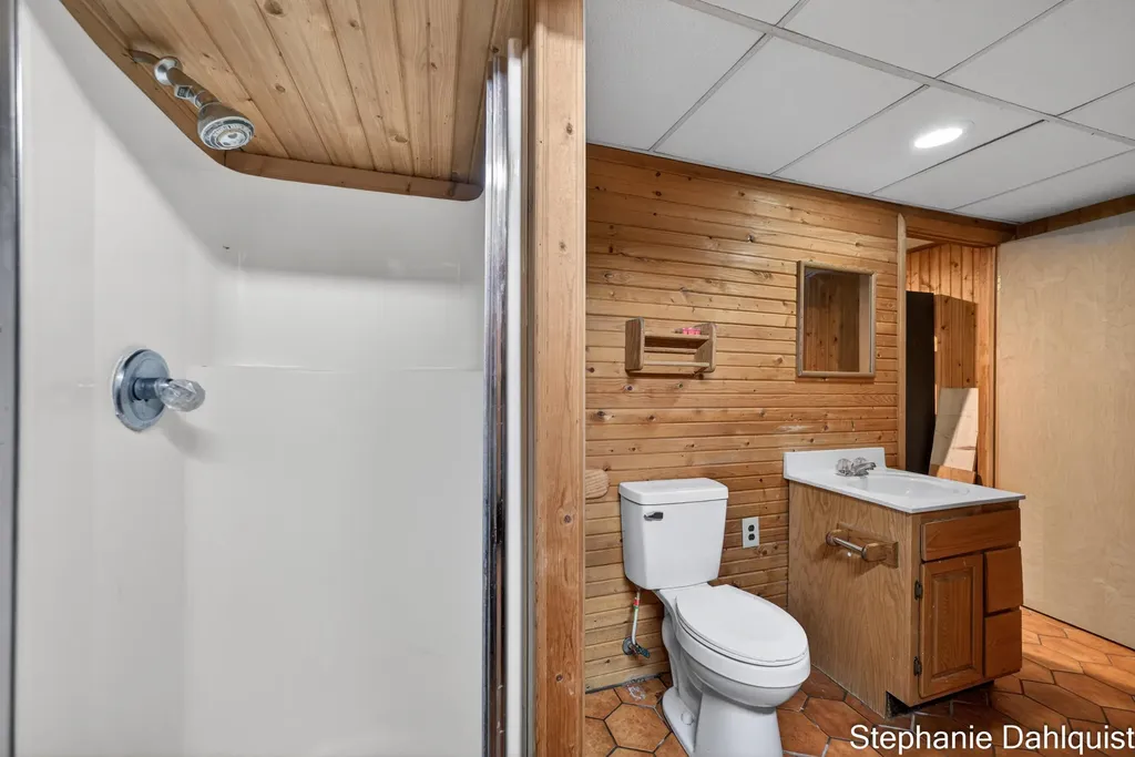 1490 Sunview Street Laketon Township MI 49445