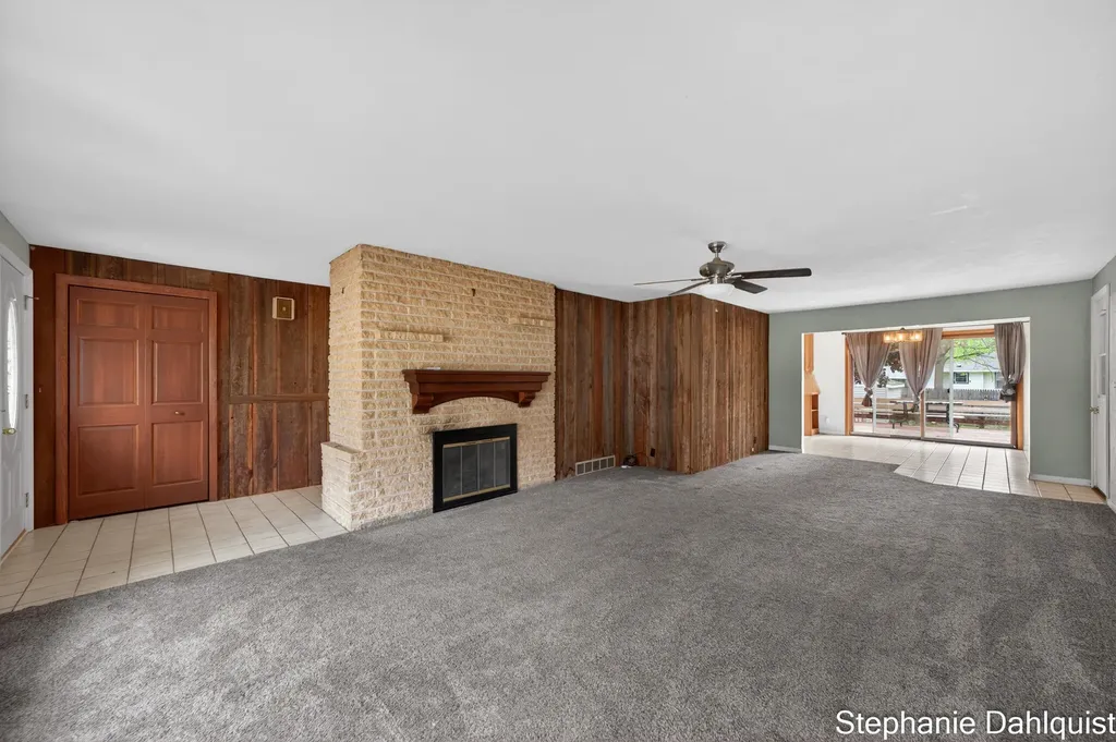 1490 Sunview Street Laketon Township MI 49445