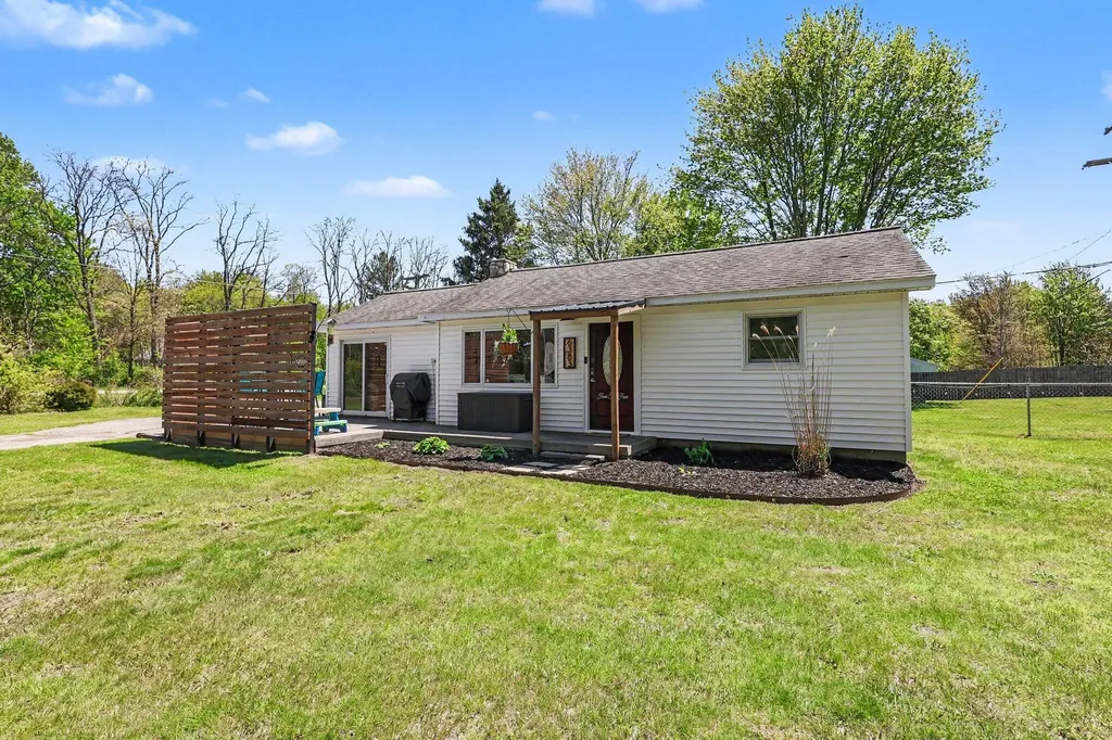 6383 Cline Road Sullivan Township MI 49415