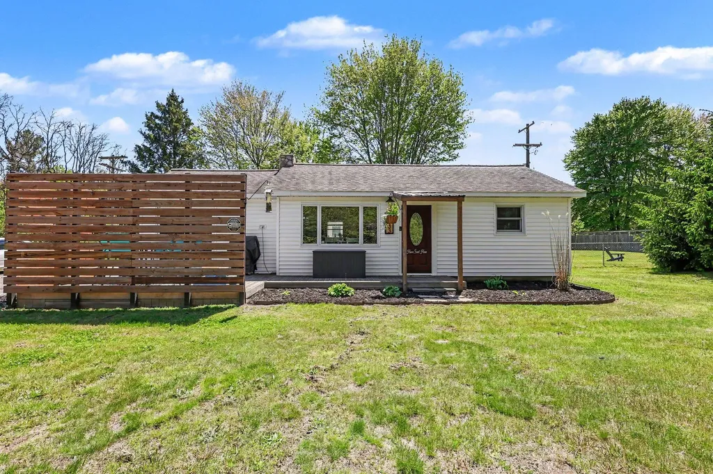 6383 Cline Road Sullivan Township MI 49415