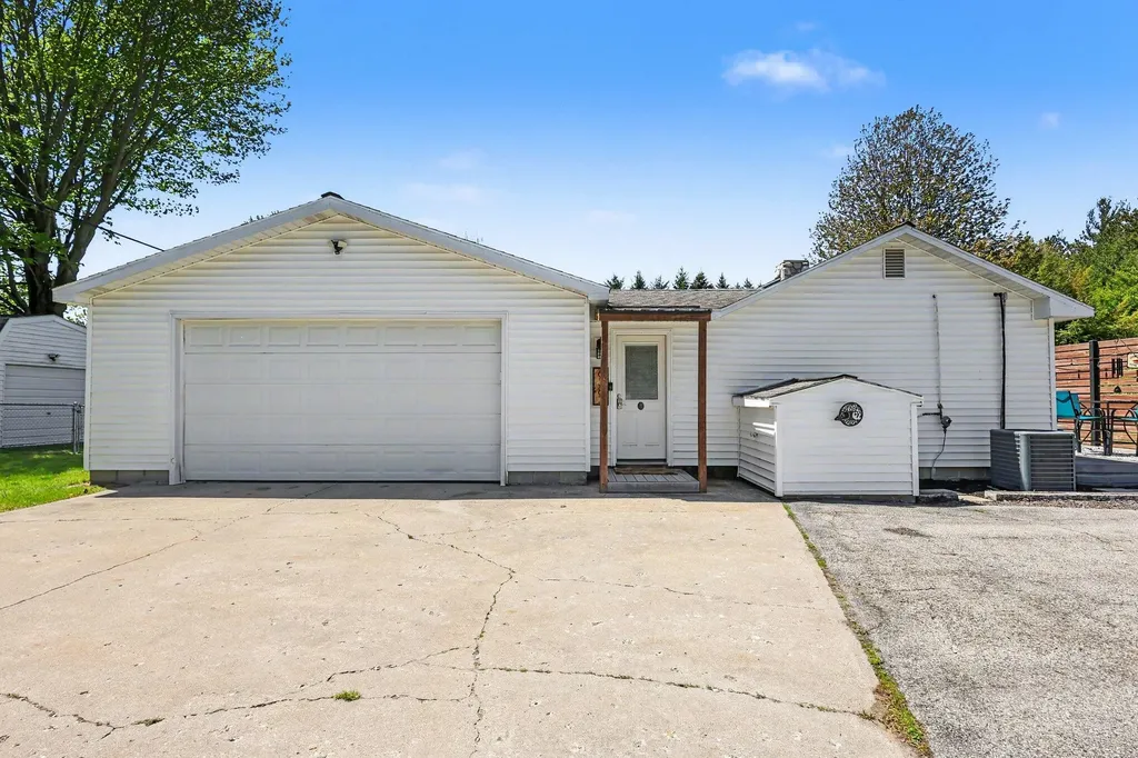 6383 Cline Road Sullivan Township MI 49415