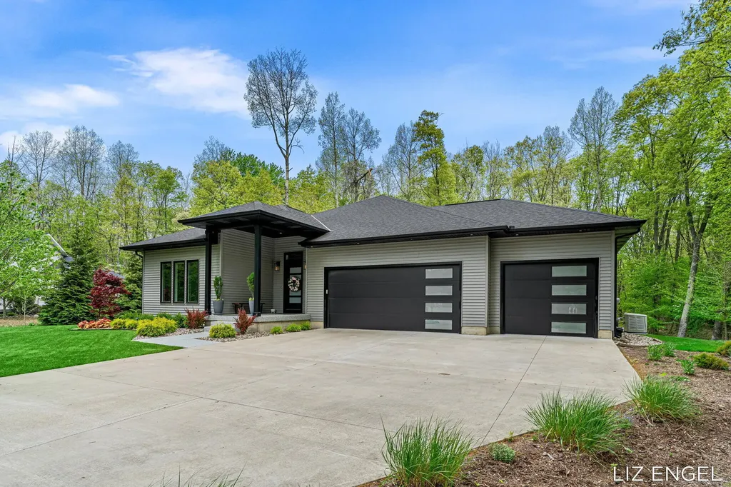 3190 Light House Way Saugatuck Township MI 49453