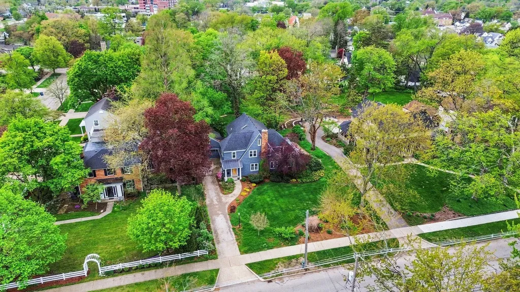 588 Central Avenue Holland City MI 49423