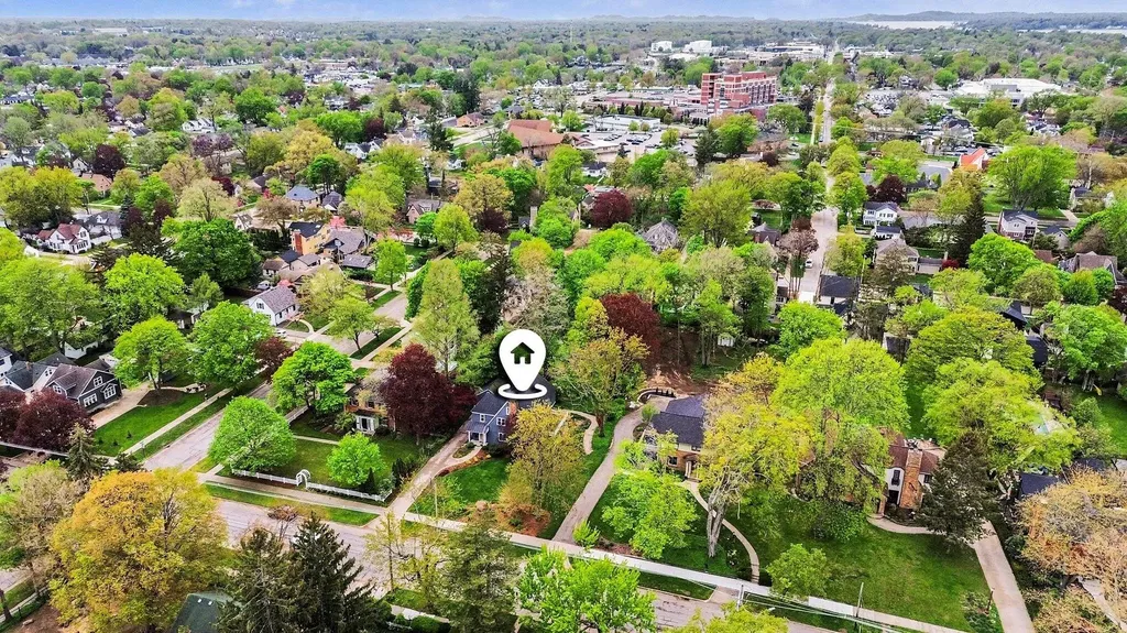588 Central Avenue Holland City MI 49423