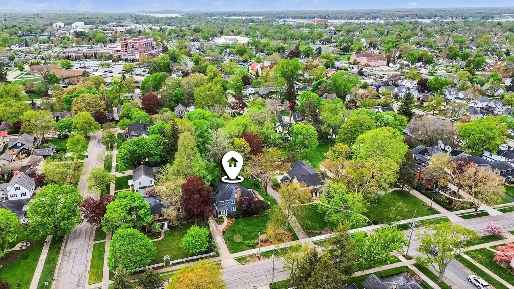 588 Central Avenue Holland City MI 49423