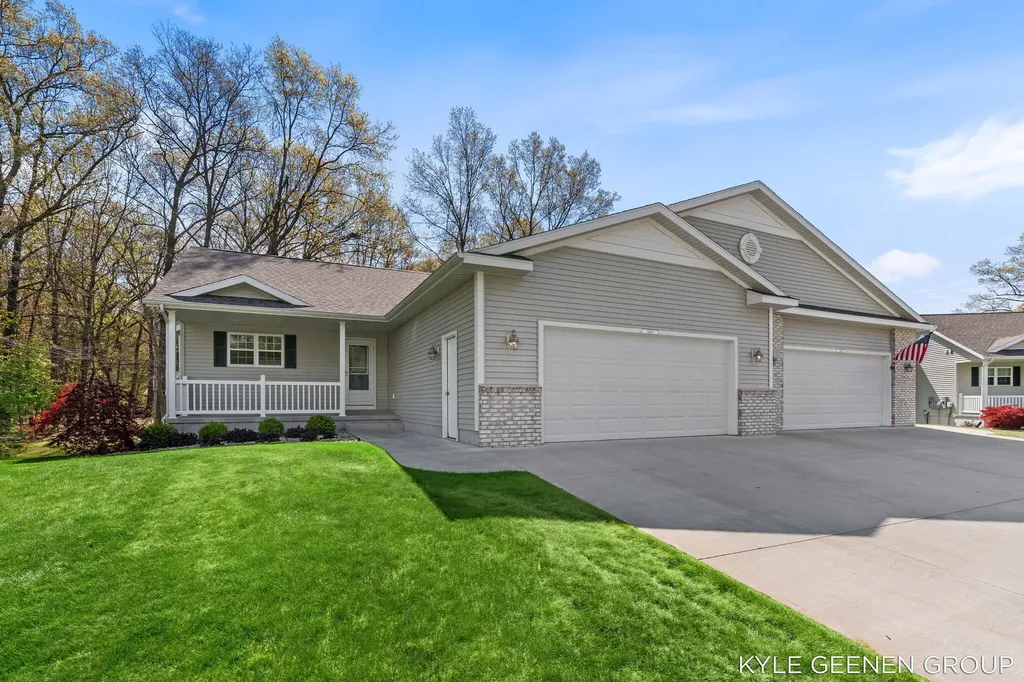 1448 E Addison Way Laketon Township MI 49445