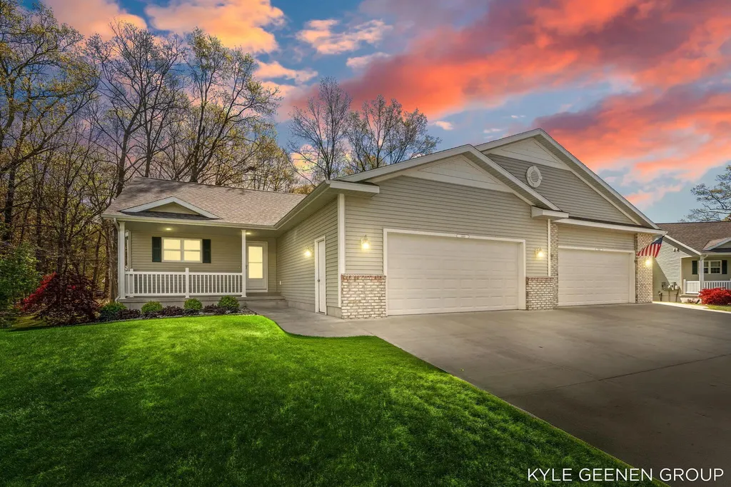 1448 E Addison Way Laketon Township MI 49445