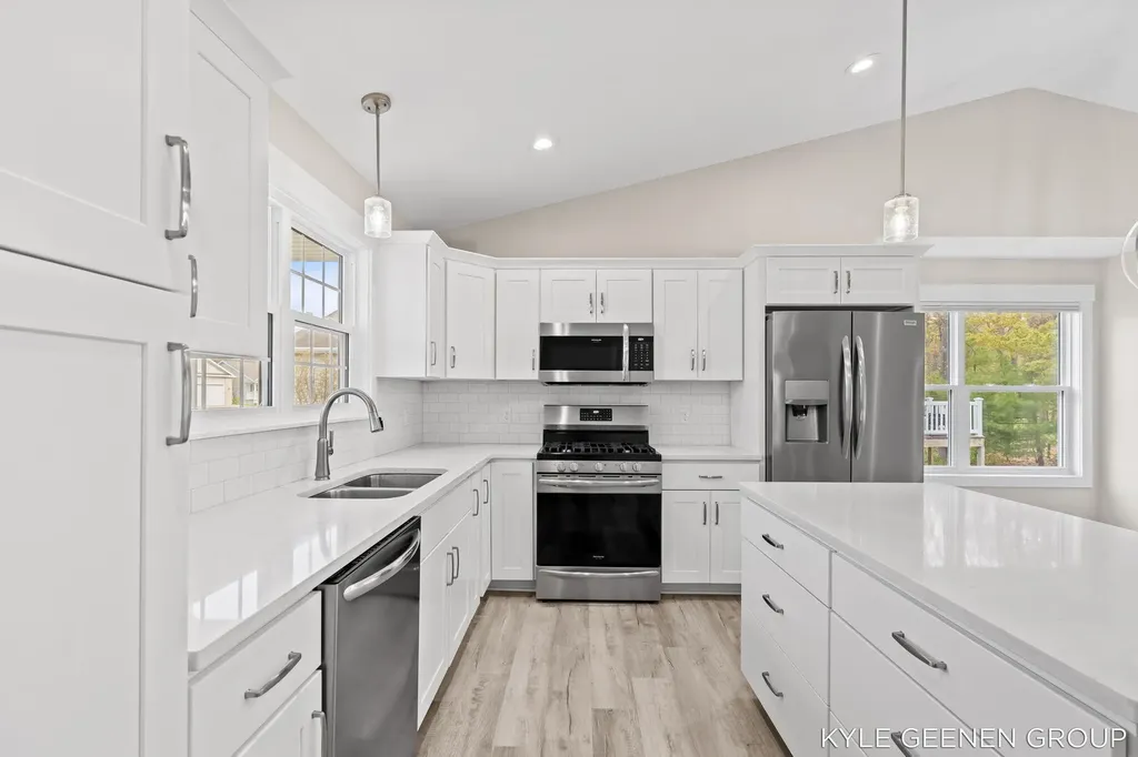 1448 E Addison Way Laketon Township MI 49445