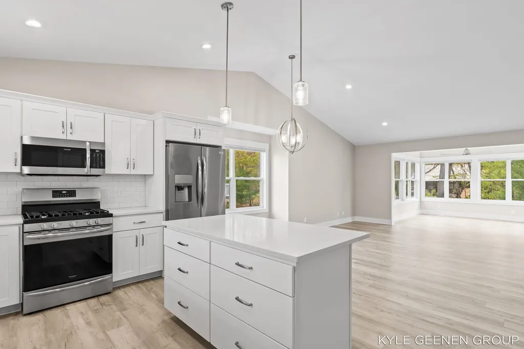 1448 E Addison Way Laketon Township MI 49445