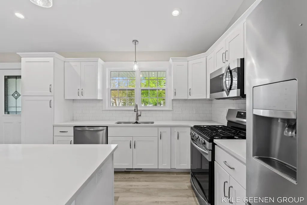 1448 E Addison Way Laketon Township MI 49445