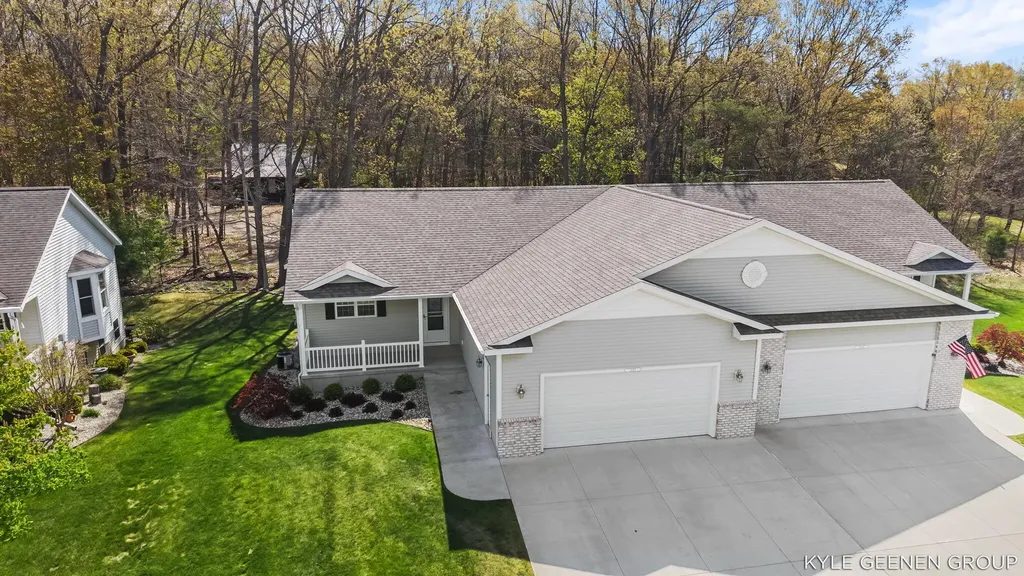 1448 E Addison Way Laketon Township MI 49445