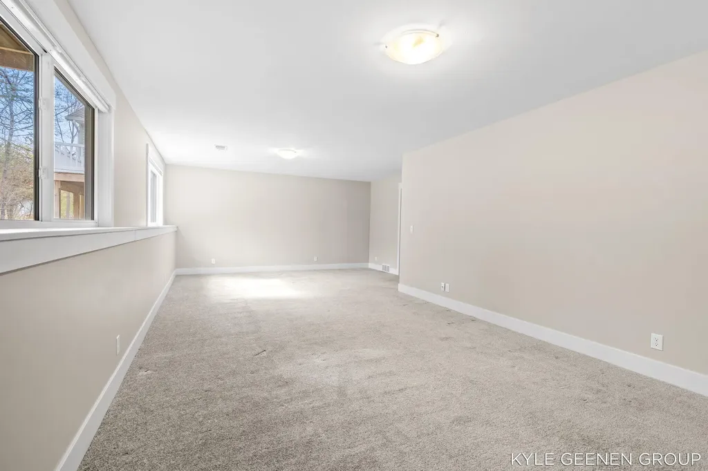 1448 E Addison Way Laketon Township MI 49445