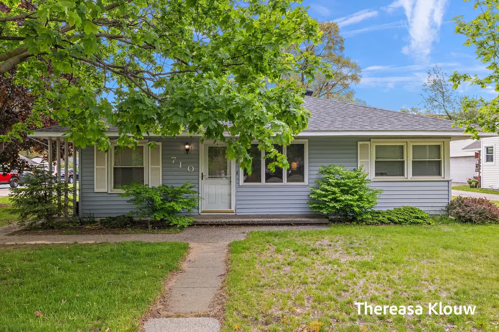 710 Quarterline Road Muskegon Charter Township MI 49442