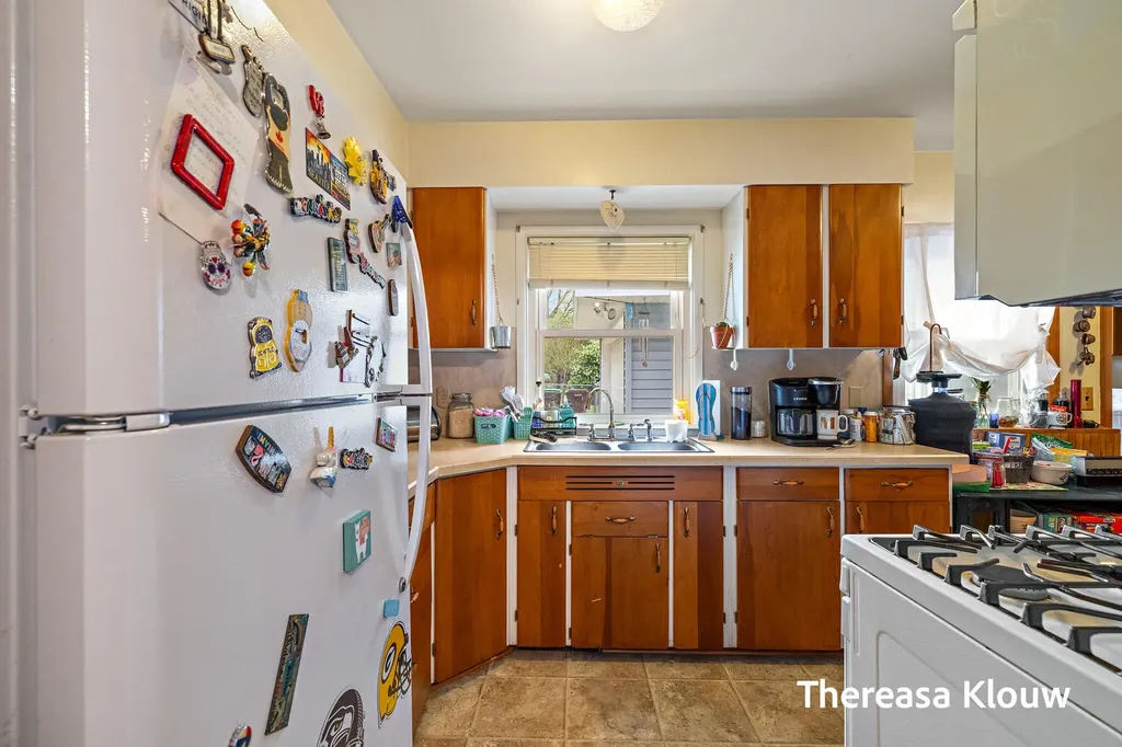710 Quarterline Road Muskegon Charter Township MI 49442