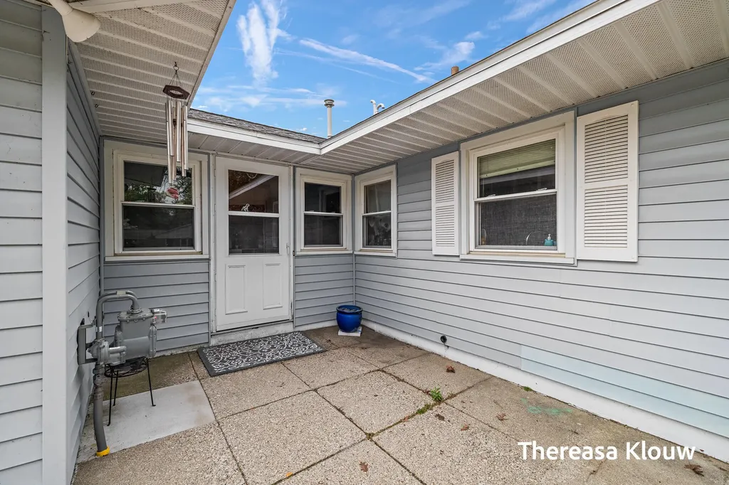 710 Quarterline Road Muskegon Charter Township MI 49442