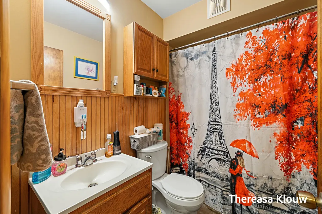 710 Quarterline Road Muskegon Charter Township MI 49442