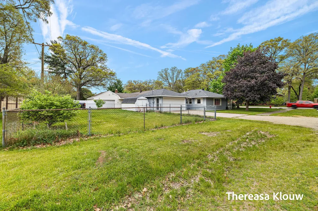 710 Quarterline Road Muskegon Charter Township MI 49442