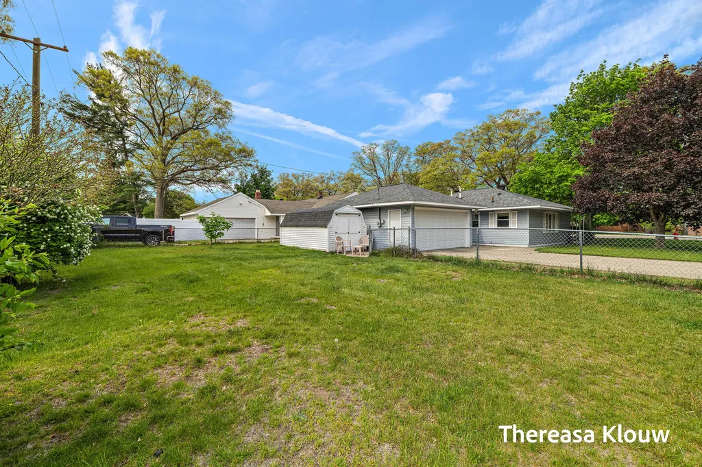 710 Quarterline Road Muskegon Charter Township MI 49442