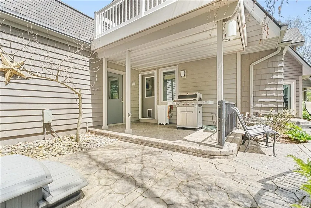 8121 W Eaton Grand Ledge City MI 48837