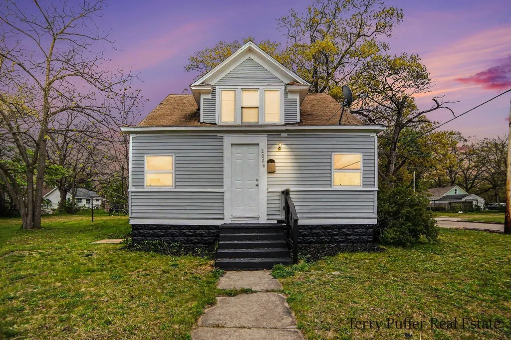 2028 8th Street Muskegon Heights City MI 49444